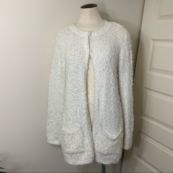 DENVER Hayes Cozy Soft Fuzzy Eye Lashes White Knit Cardigan Sweater & Pockets L - Picture 5 of 11